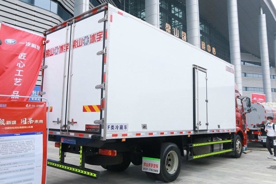 FAW Jiefang J6L Soğutmalı Damperli Damperli Kamyon 240hp 4X2 6.8m