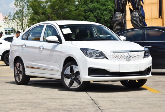 120kw 230NM Uzun Menzilli Dongfeng Elektrikli Arabalar Sedan AEOLUS E70