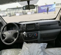 2.4L 82kw Kullanılmış Yolcu Otobüsü 15 Kişilik Antrenör 5 Hız Kılavuzu