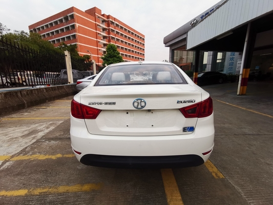 EU260 Elektrikli Sedan Araba 100kw 260NM