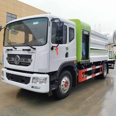 Dongfeng Duolika D9 Kullanılmış Su Deposu Kamyonu